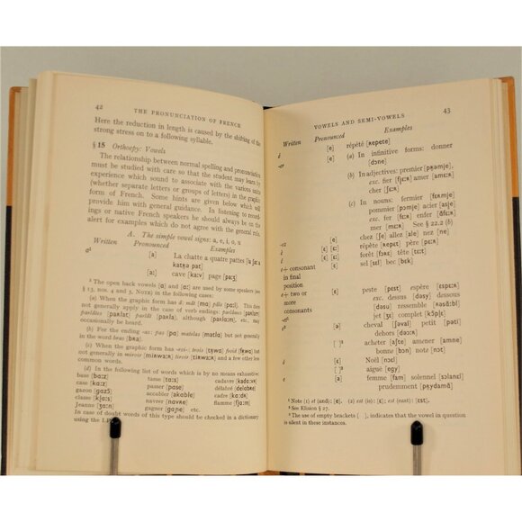A Student's Manual of French Pronunciation, Macmillan 1960 First Ed. Textbook - Picture 7 of 9